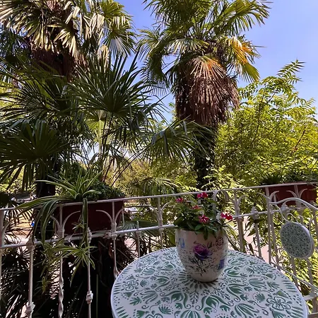 Le Palme Di * كومو